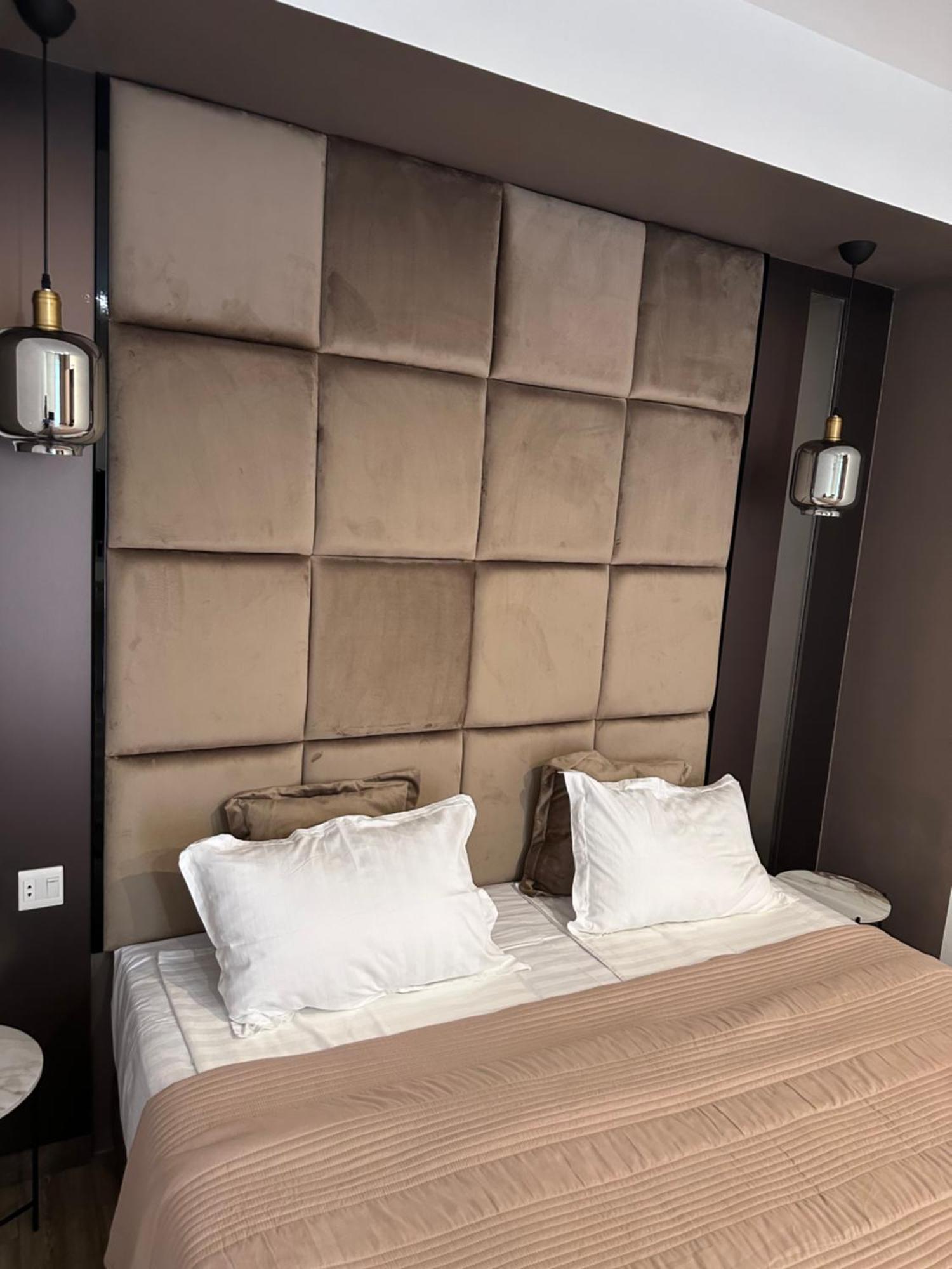 Garden Lounge Hotel 耶烈万 外观 照片