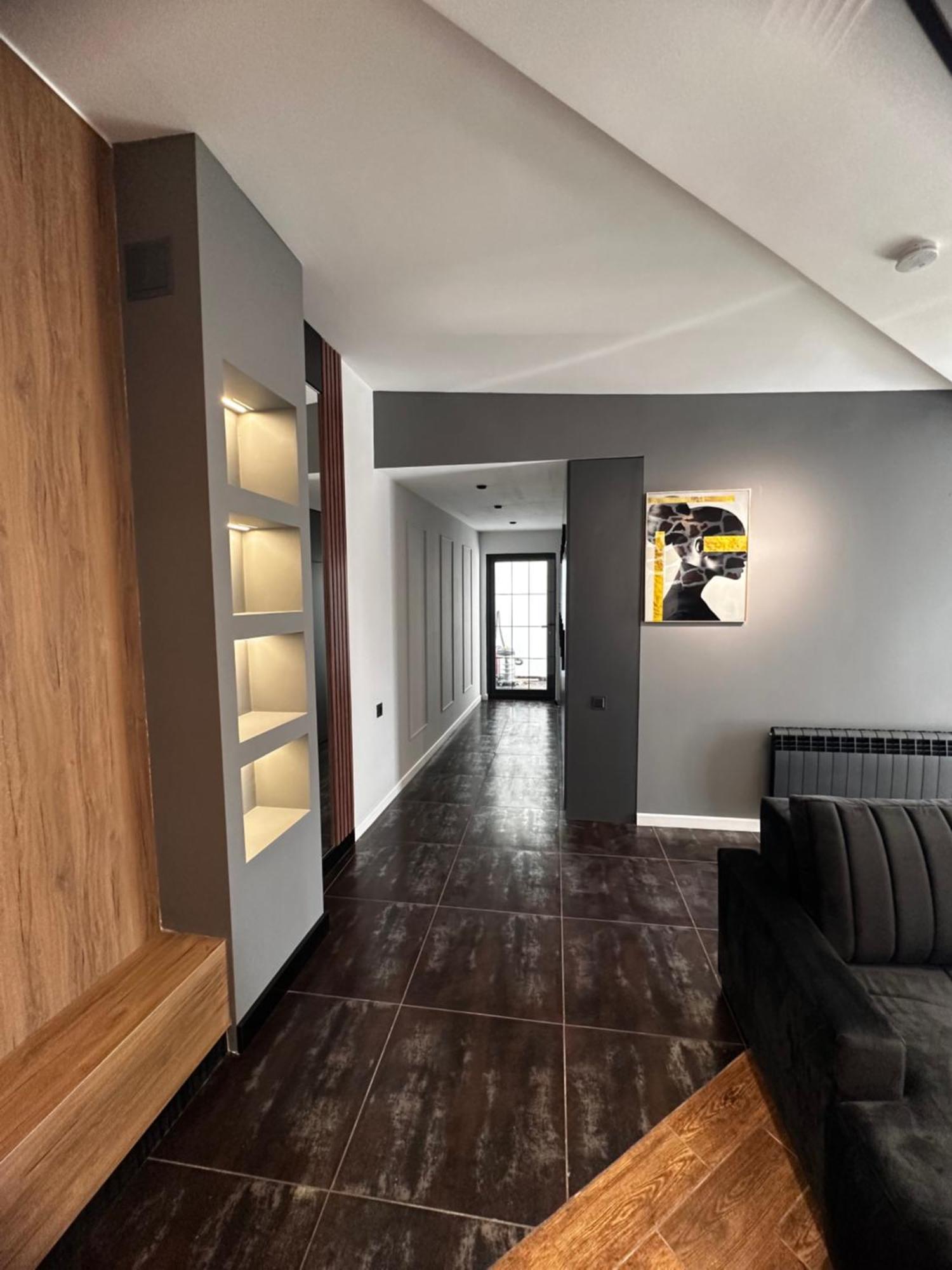 Garden Lounge Hotel 耶烈万 外观 照片